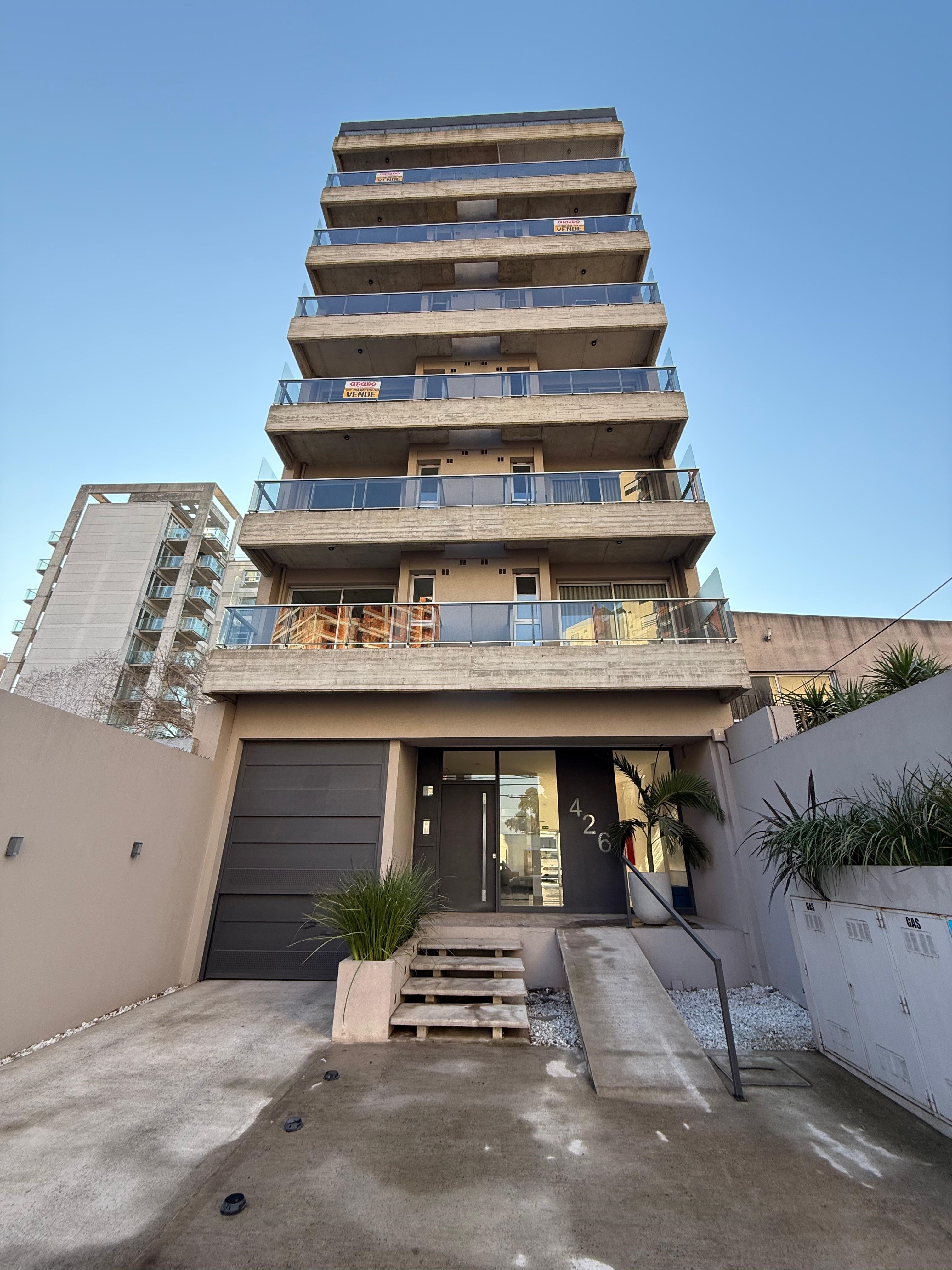 venta - Semipiso de 2 ambientes con cochera en Quilmes 