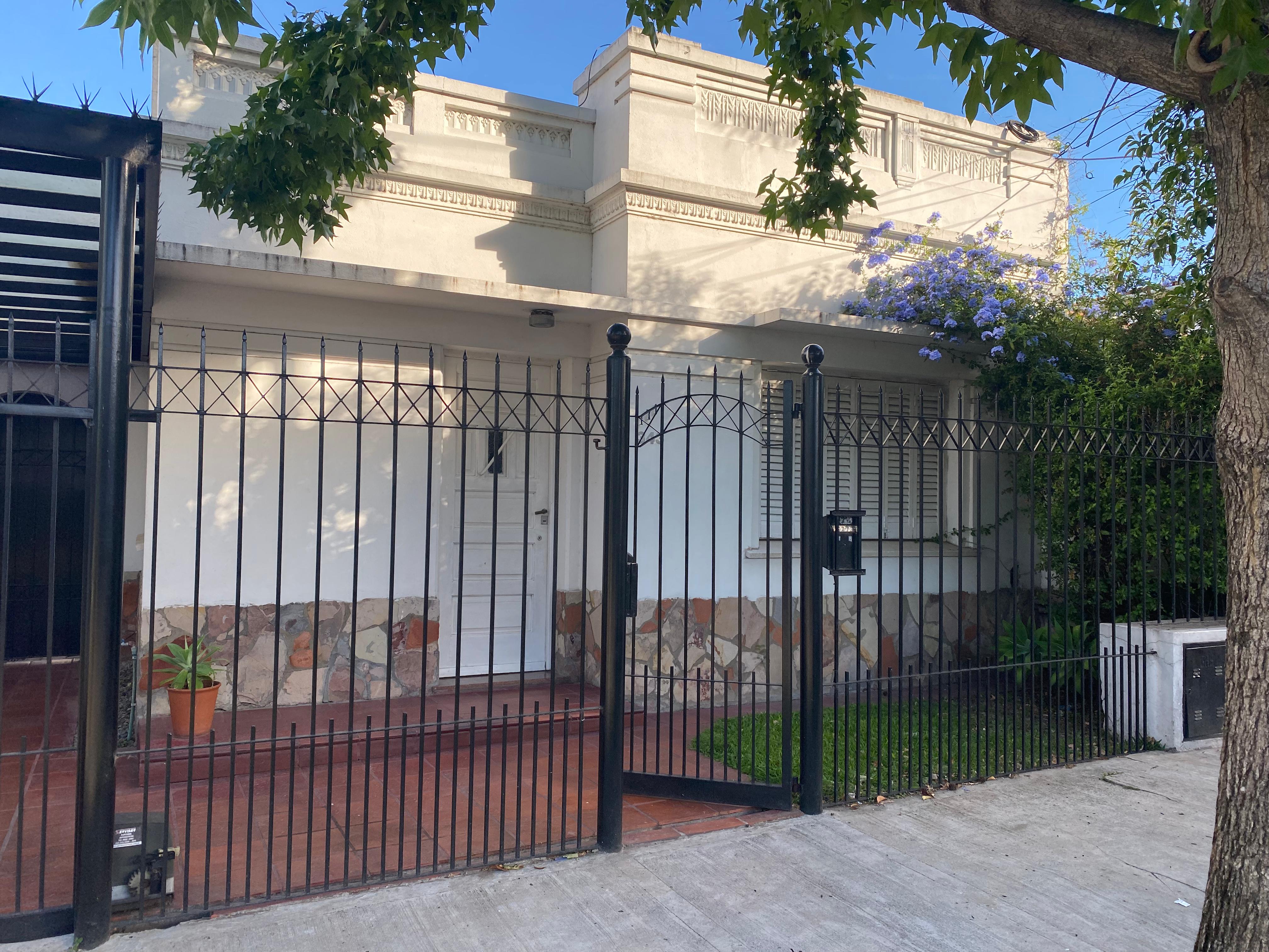 alquiler - Casa en Barrio Parque en Alquiler