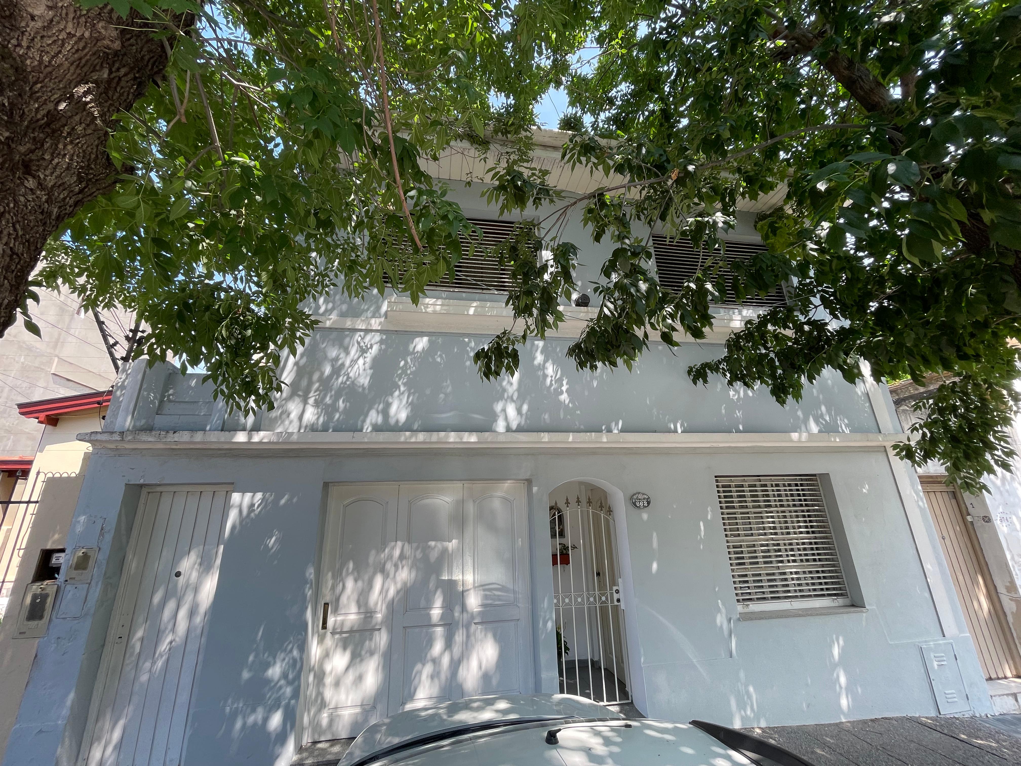 venta - Casa en dos Plantas a la venta