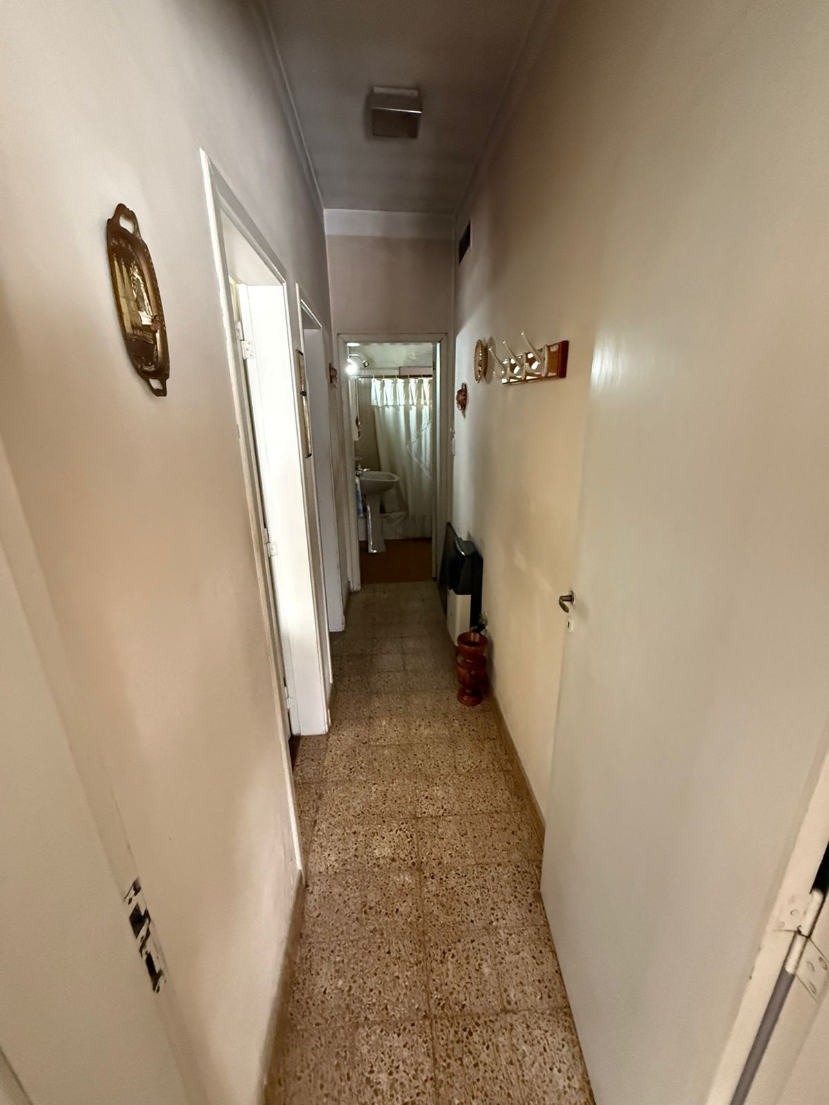 aparopropiedades - Casa a la venta en Quilmes Este