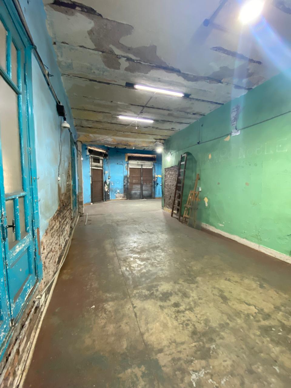 aparopropiedades - Local Comercial en esquina en Quilmes 