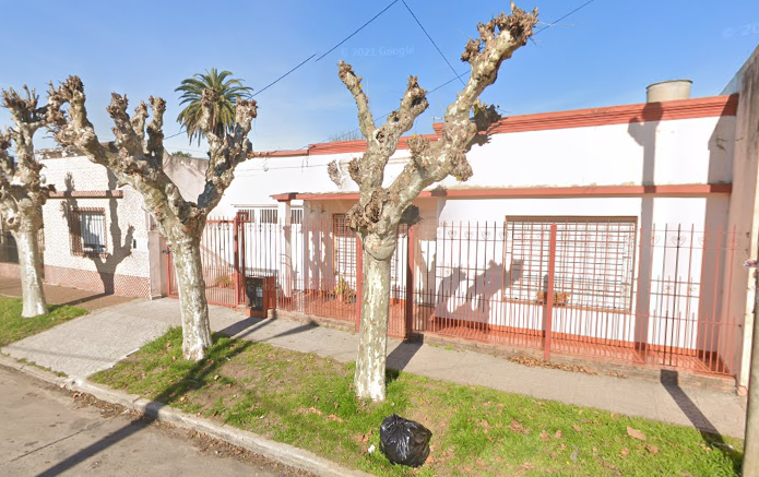 aparopropiedades - Casa a la venta en Quilmes Este