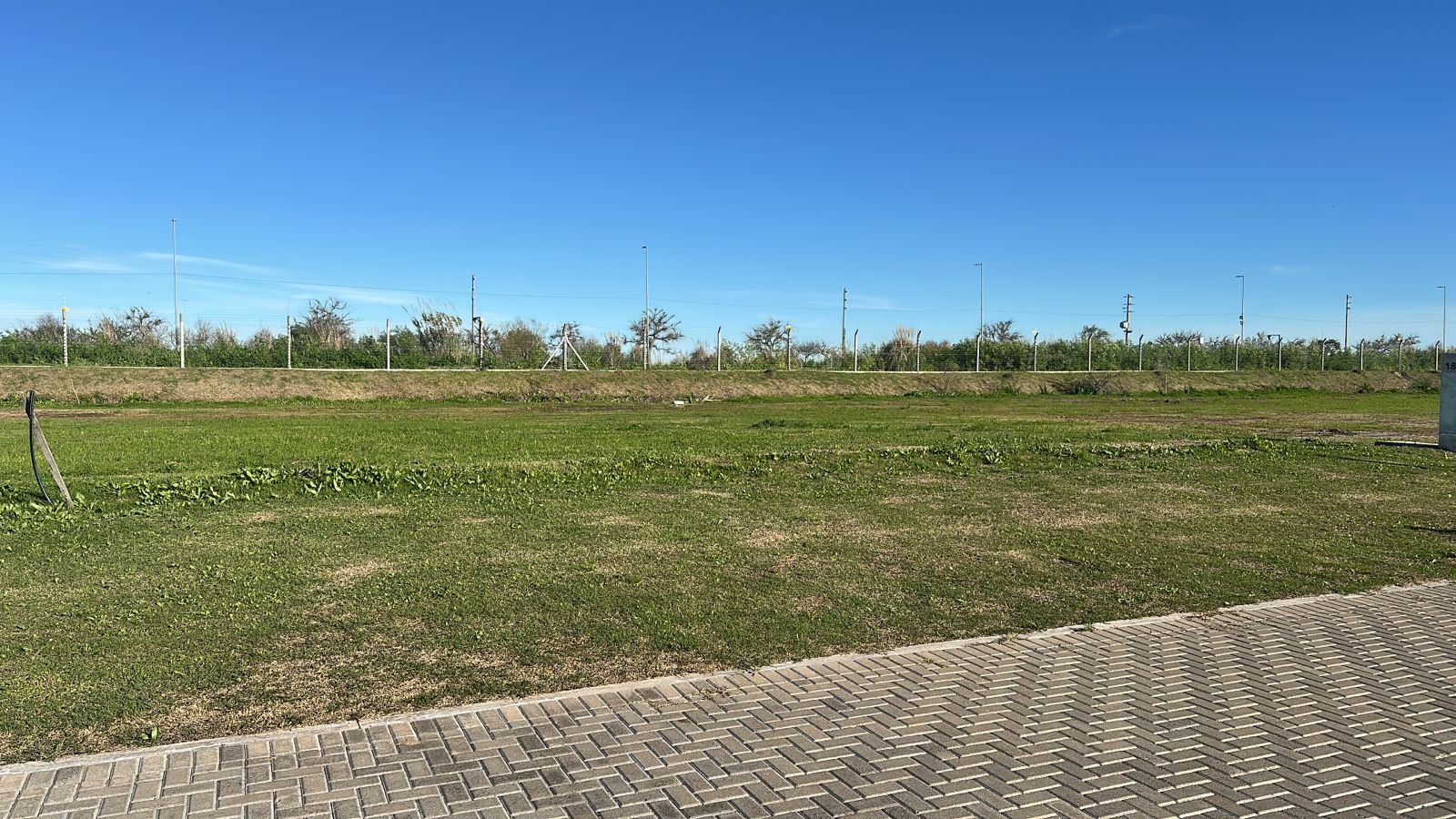 aparopropiedades - Lote 180 en Pueblos del Plata (Elcano)