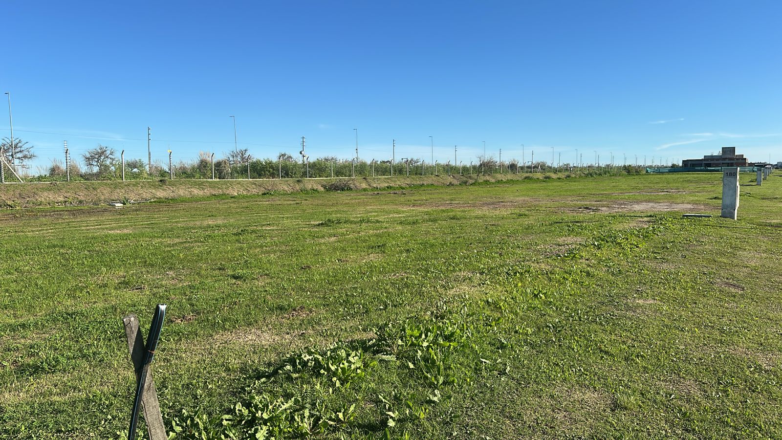 aparopropiedades - Lote 180 en Pueblos del Plata (Elcano)