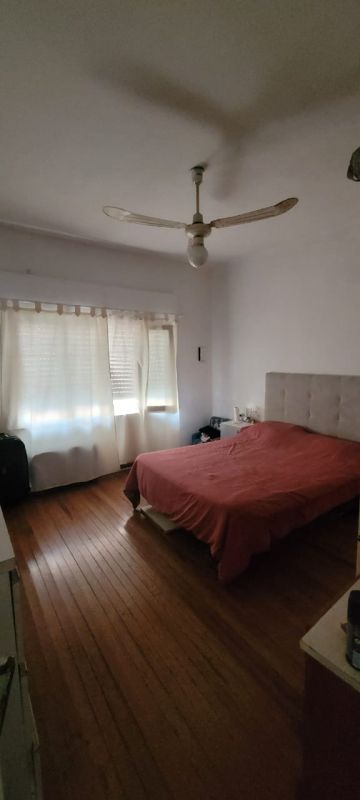 aparopropiedades - Casa a la Venta en Quilmes Este