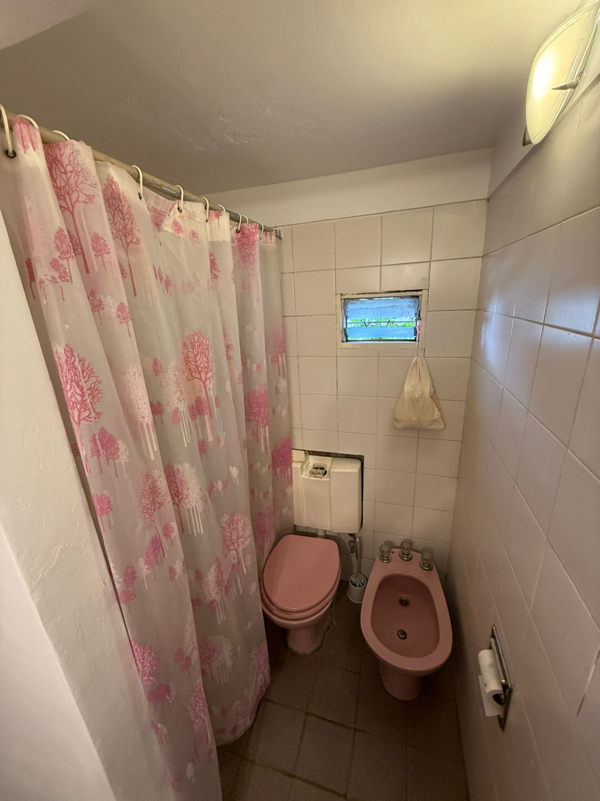 aparopropiedades - Casa en zona Residencial de Quilmes a la venta