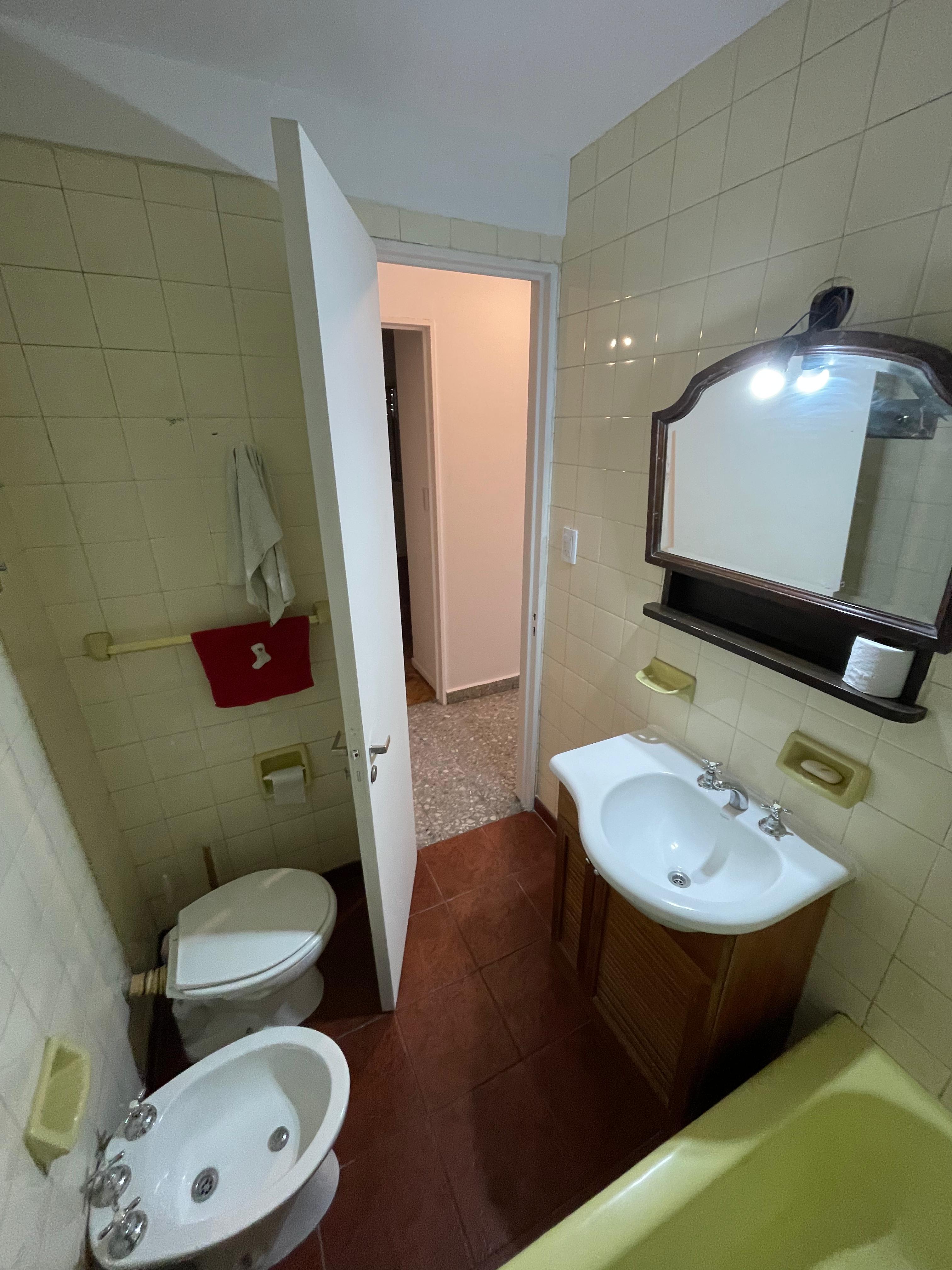 aparopropiedades - Departamento de 3 ambientes en Quilmes centro a la venta