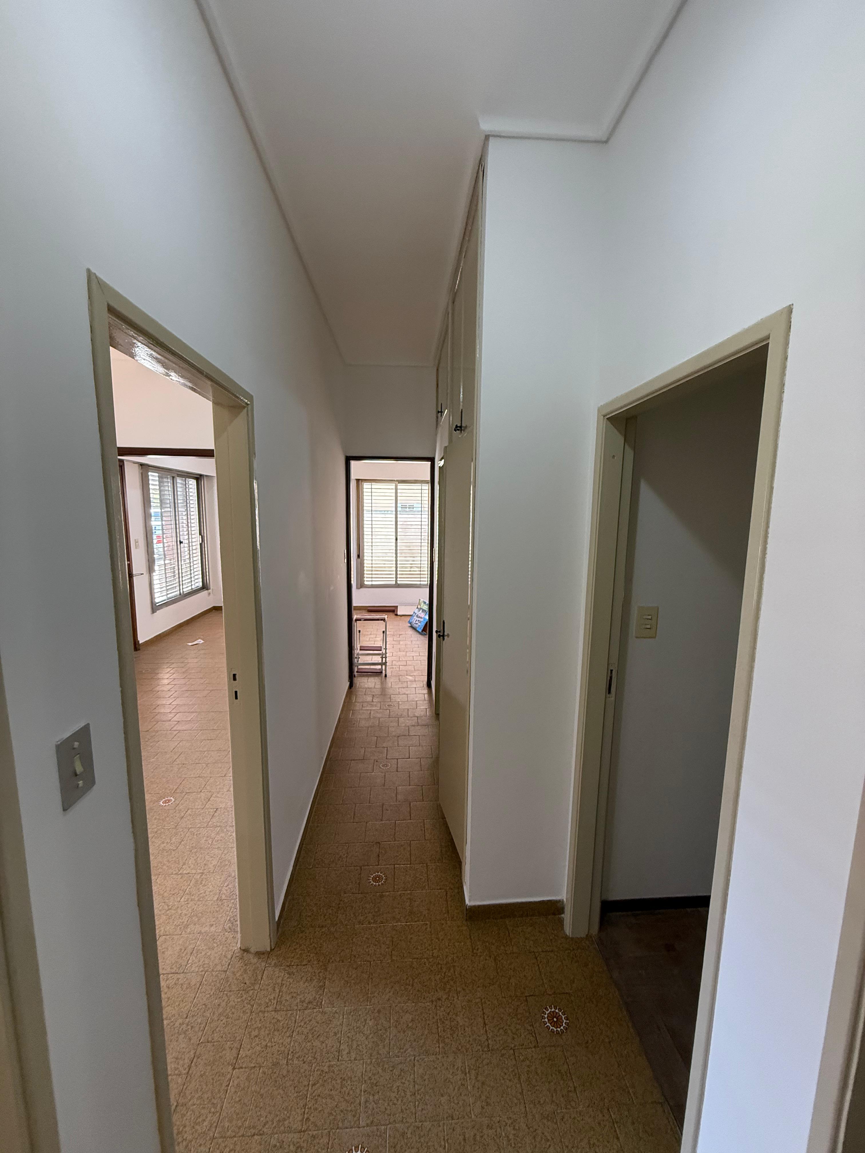 aparopropiedades - Casa para uso Profesional Exclusivo