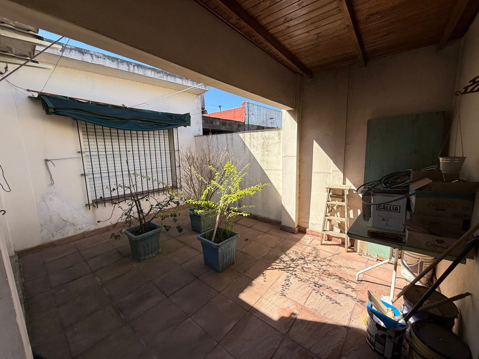 aparopropiedades - Casa a la venta en Quilmes Este