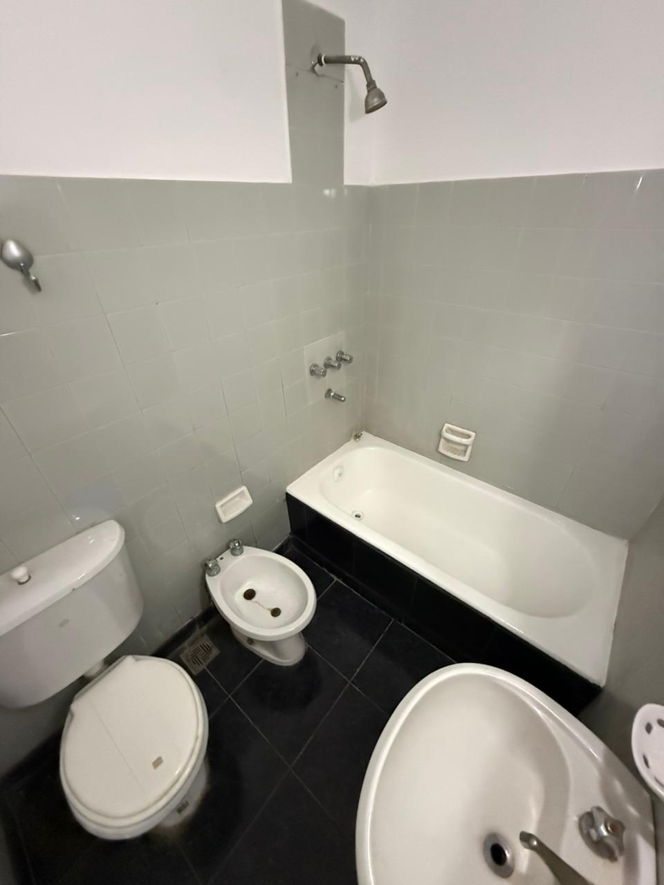 aparopropiedades - Departamento de 2 ambientes en Quilmes centro