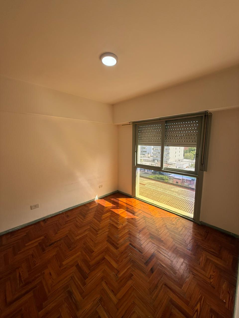 aparopropiedades - Departamento de 3 ambientes en Quilmes Centro