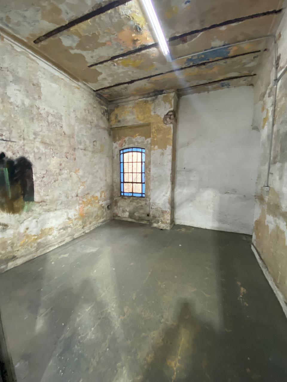 aparopropiedades - Local Comercial en esquina en Quilmes 