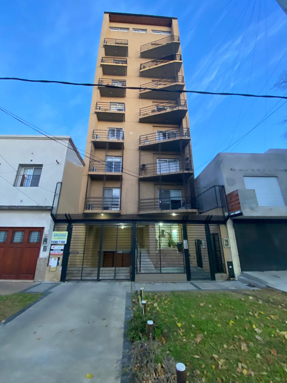 venta - Departamento de 2 ambientes con cochera en Quilmes Oeste 