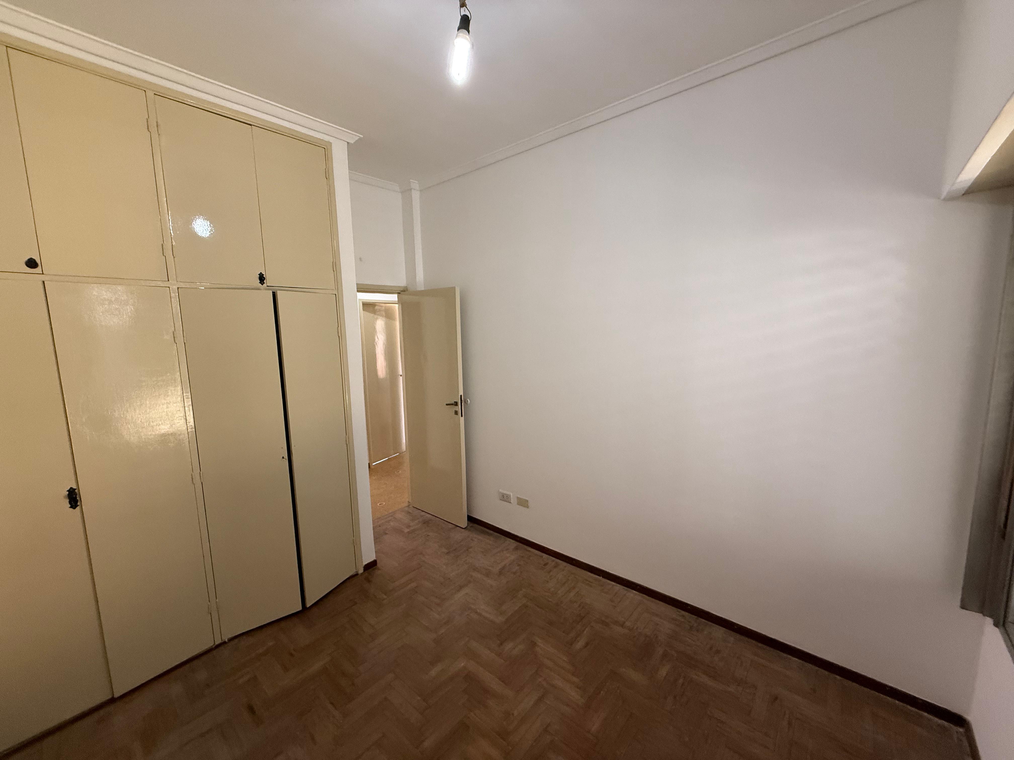 aparopropiedades - Casa para uso Profesional Exclusivo