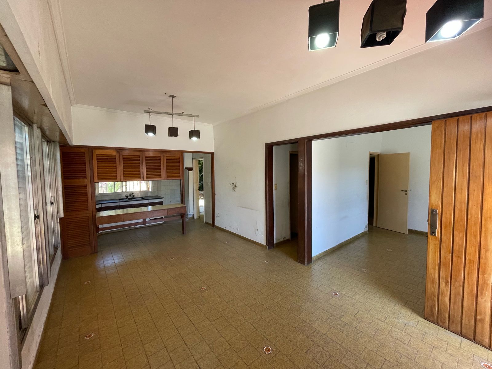 aparopropiedades - Casa para uso Profesional Exclusivo