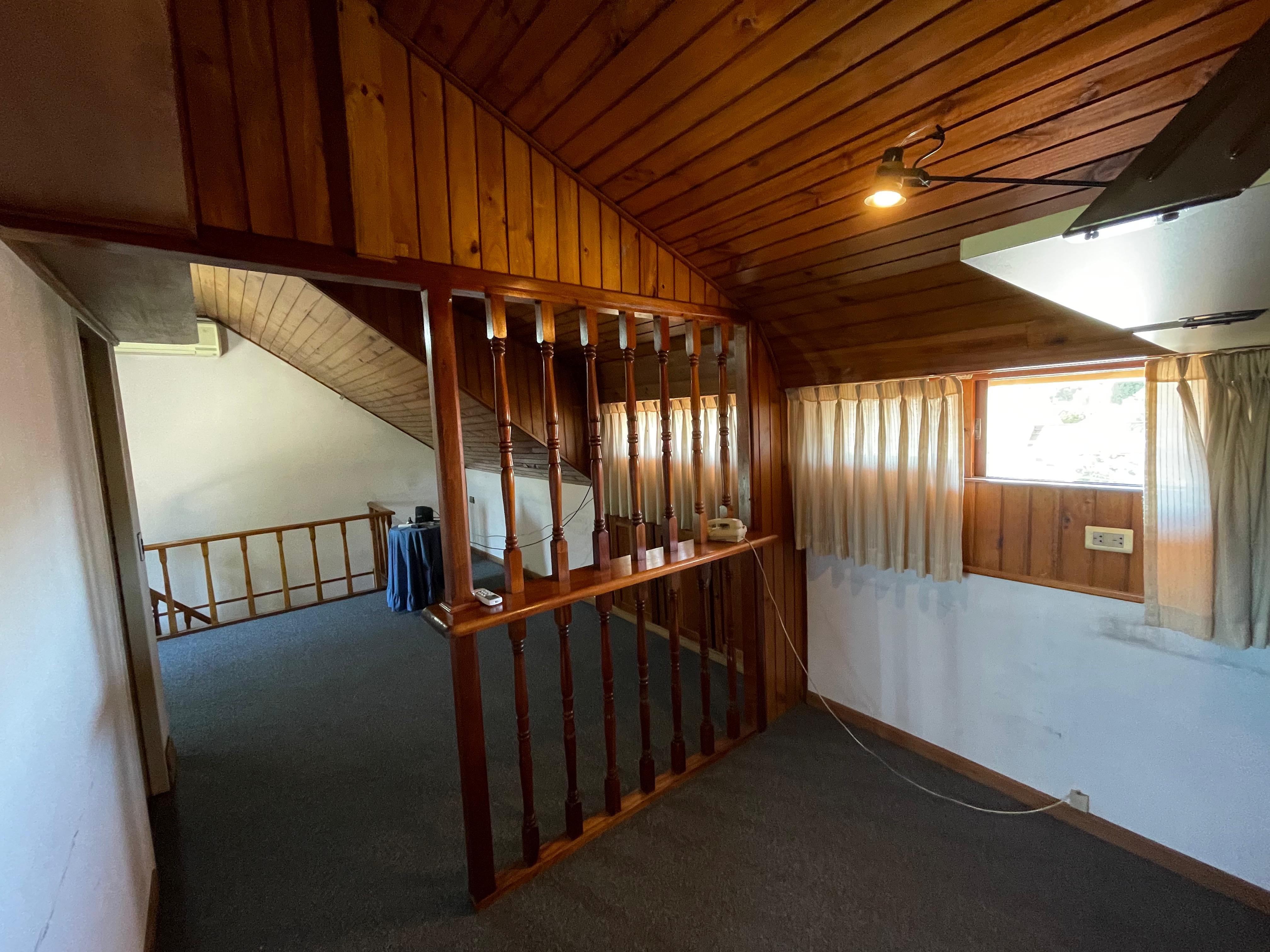 aparopropiedades - Chalet en el Barrio Los Cedros a la venta