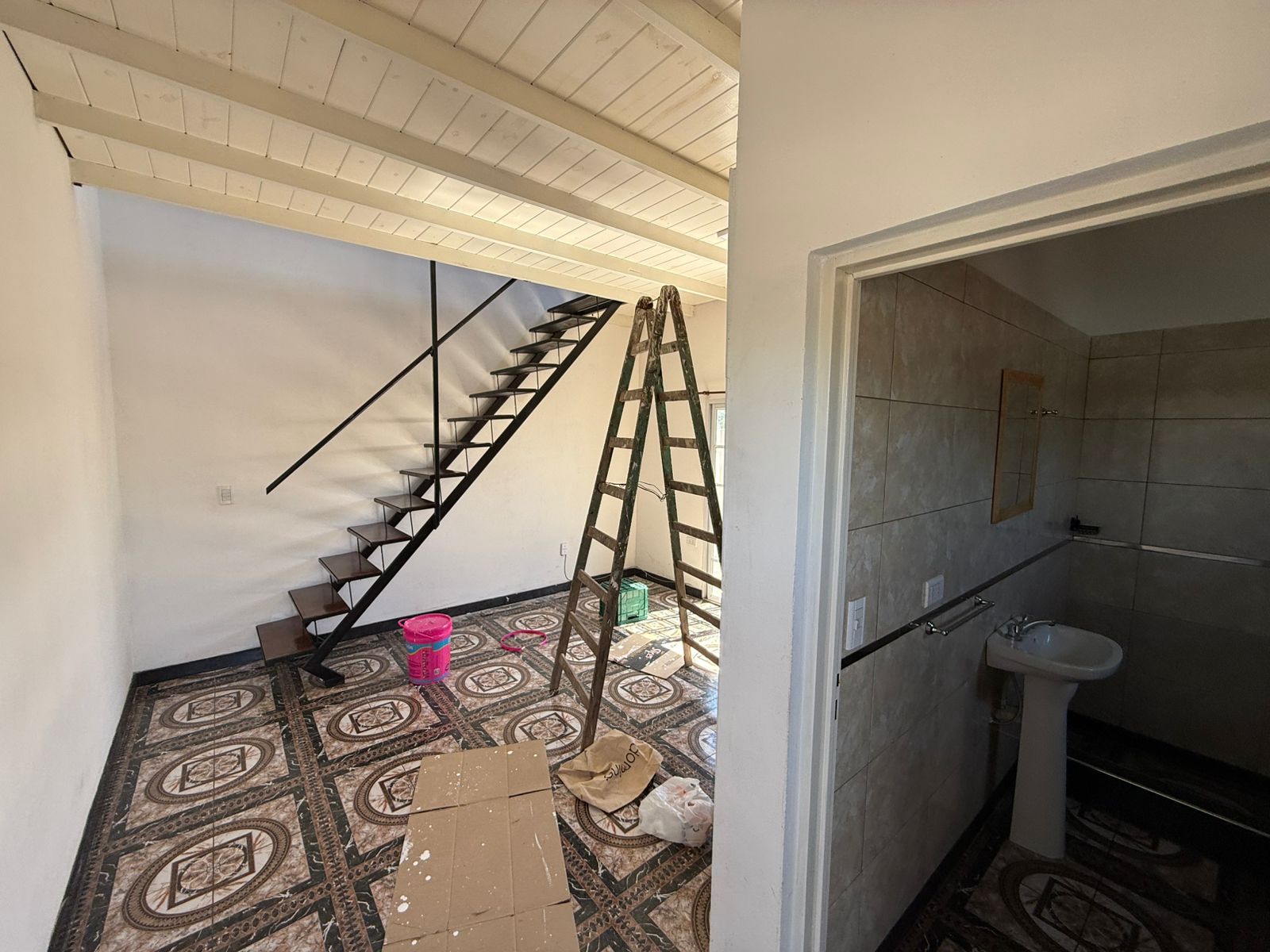 aparopropiedades - Departamento de 2 ambientes tipo Loft con patio en Quilmes Este 