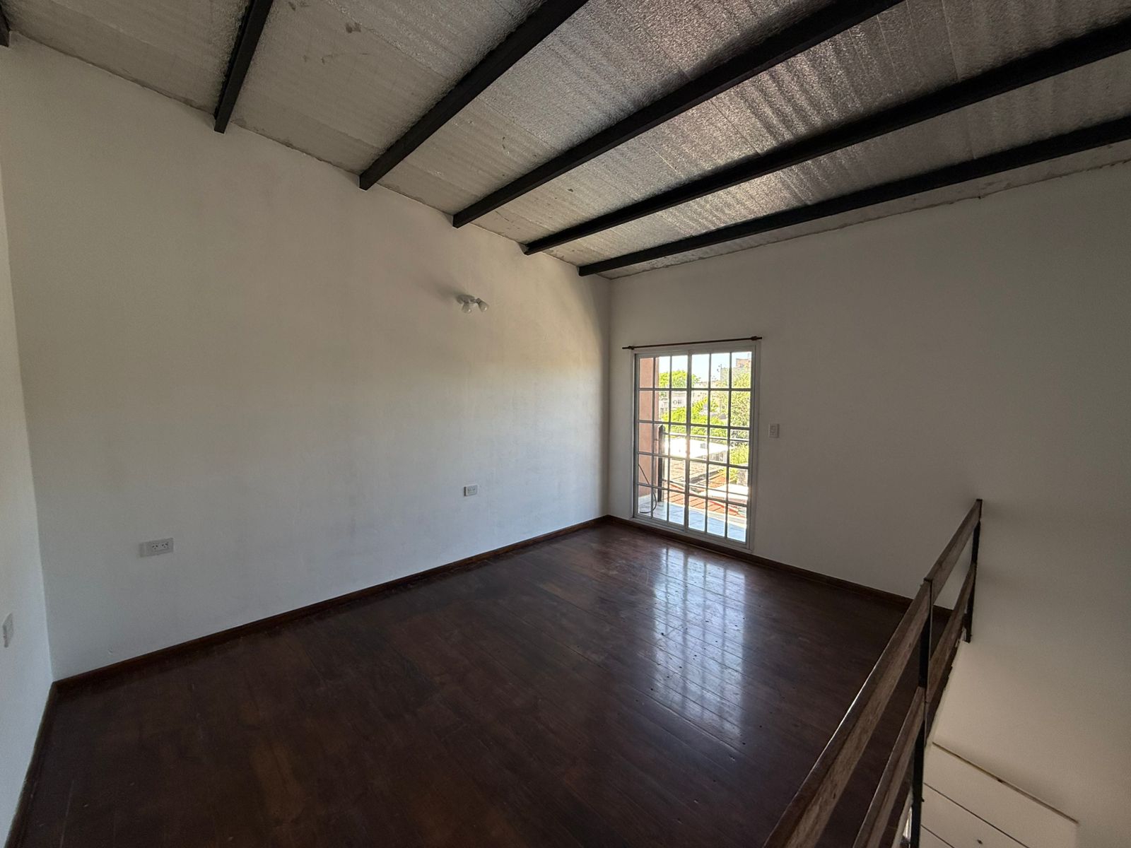 aparopropiedades - Departamento de 2 ambientes tipo Loft en Quilmes Este 