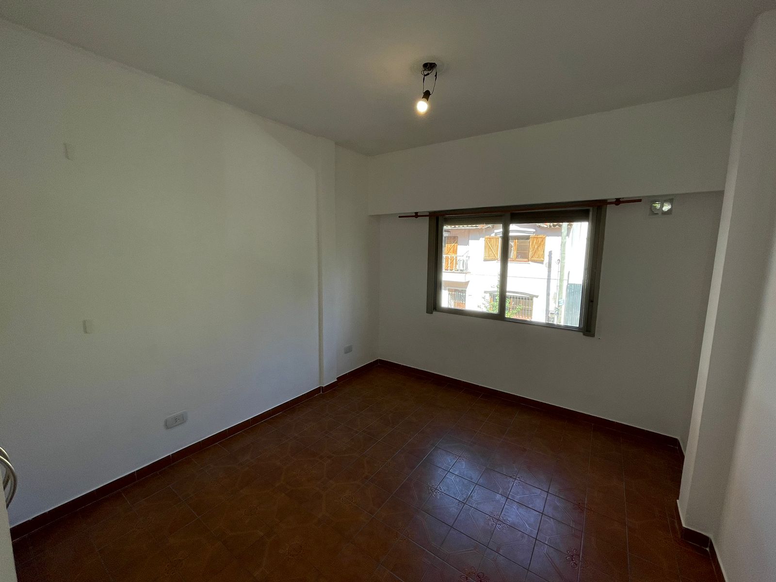 aparopropiedades - Departamento de 3 ambientes en Quilmes centro