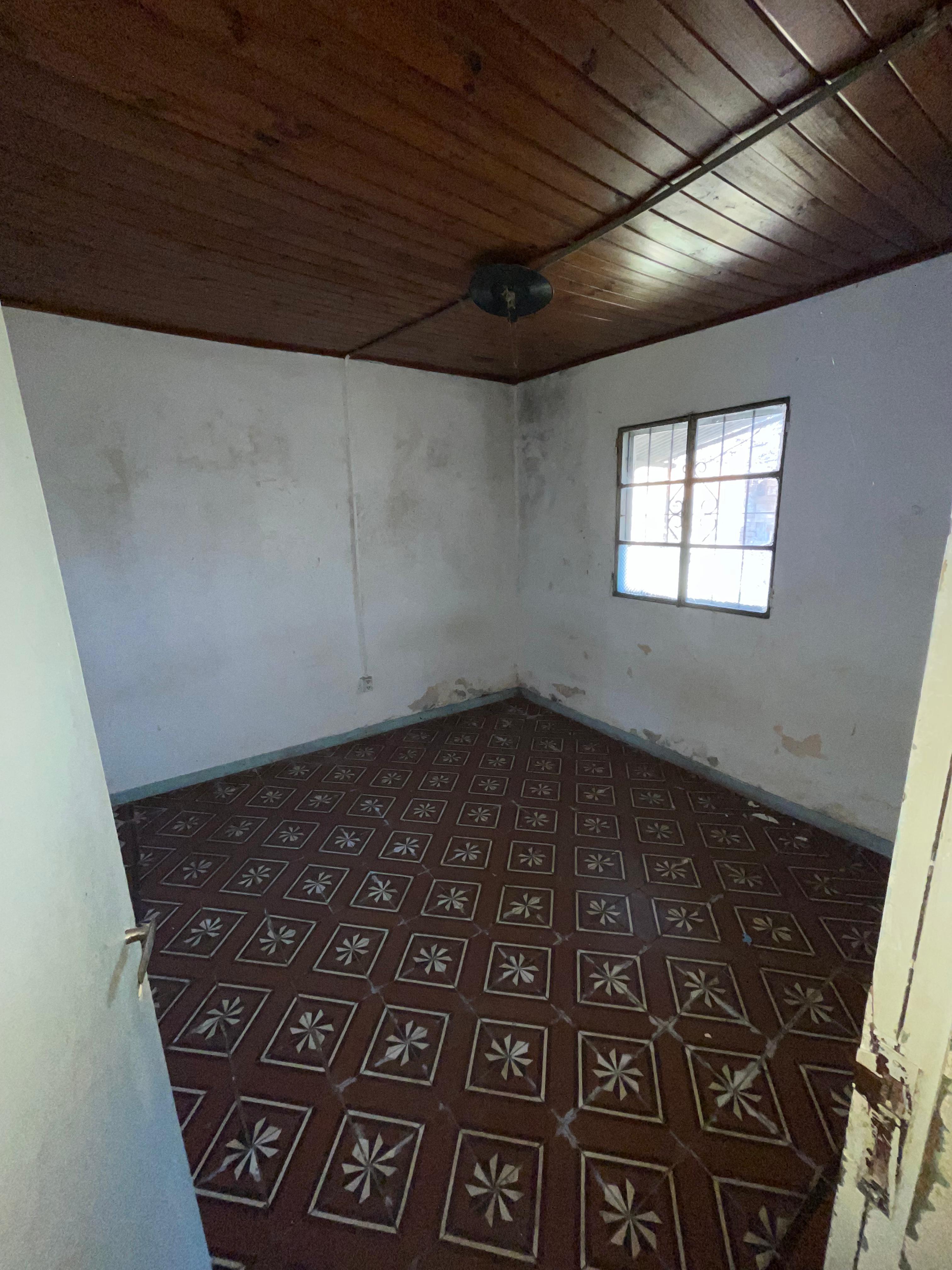 aparopropiedades - Casa a reciclar en Quilmes Este 