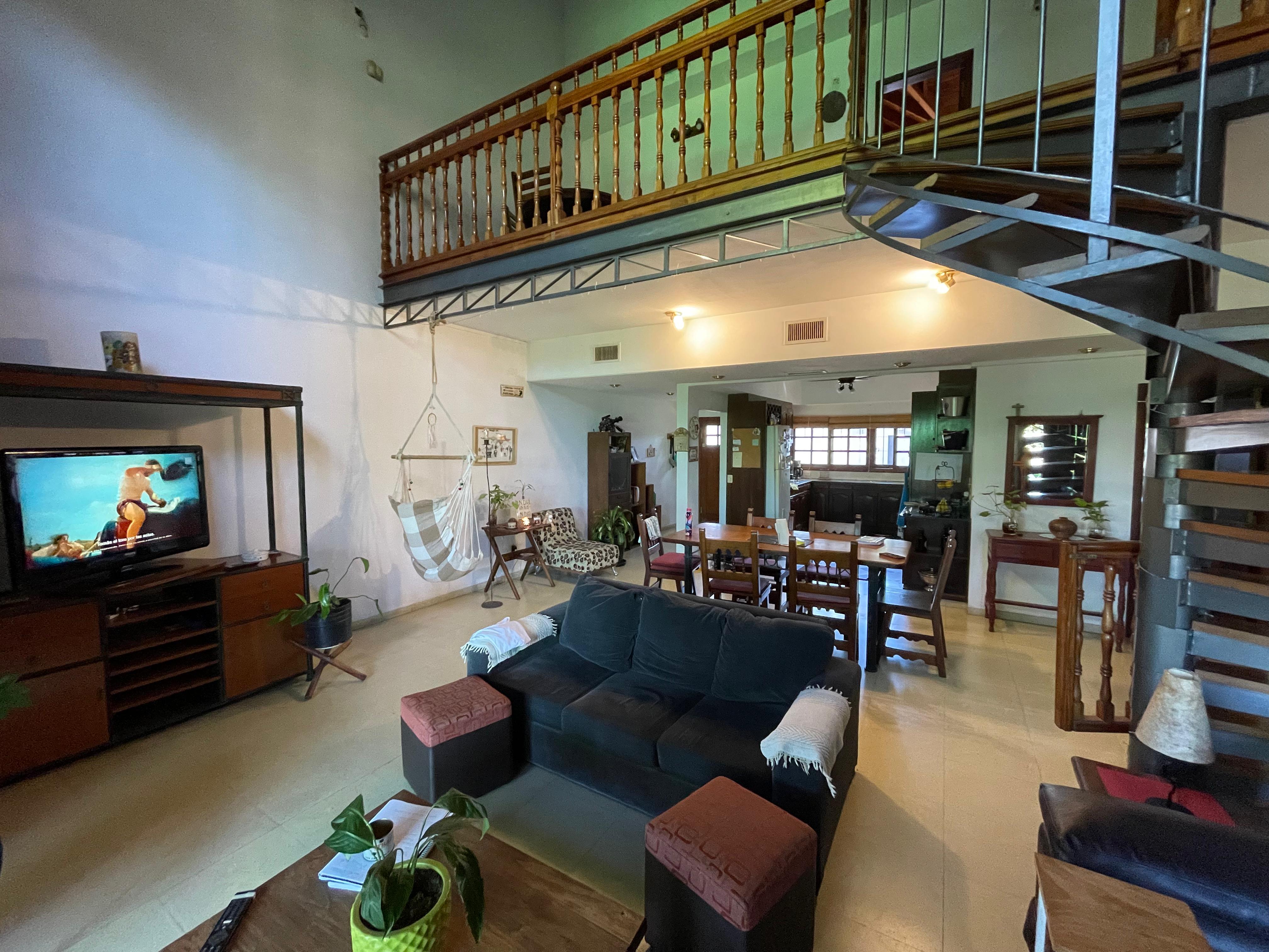 aparopropiedades - Chalet a la venta en Quilmes
