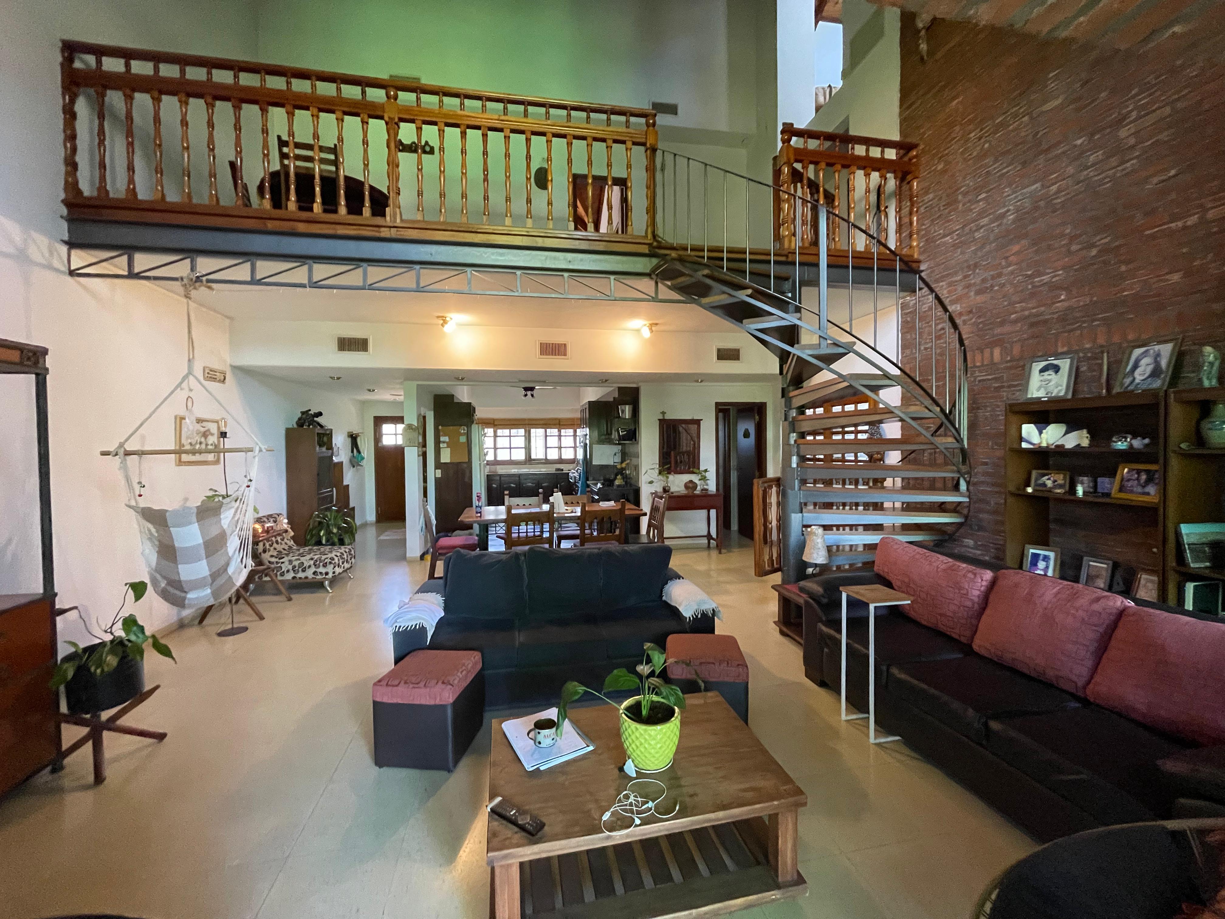 aparopropiedades - Chalet a la venta en Quilmes