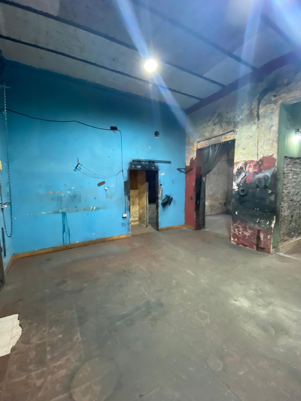 aparopropiedades - Local Comercial en esquina en Quilmes 