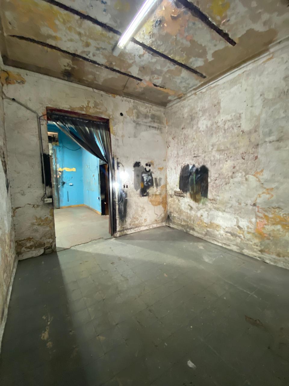 aparopropiedades - Local Comercial en esquina en Quilmes 
