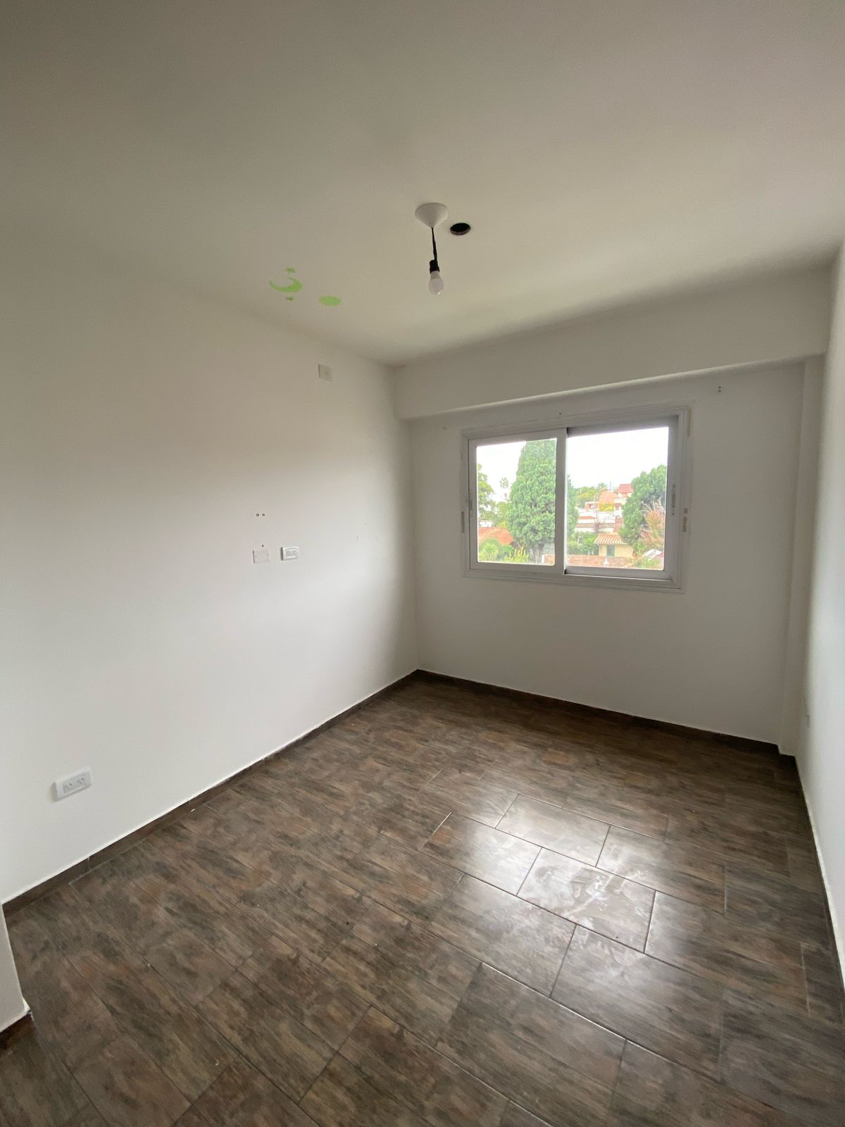 aparopropiedades - Triplex en Ezpeleta