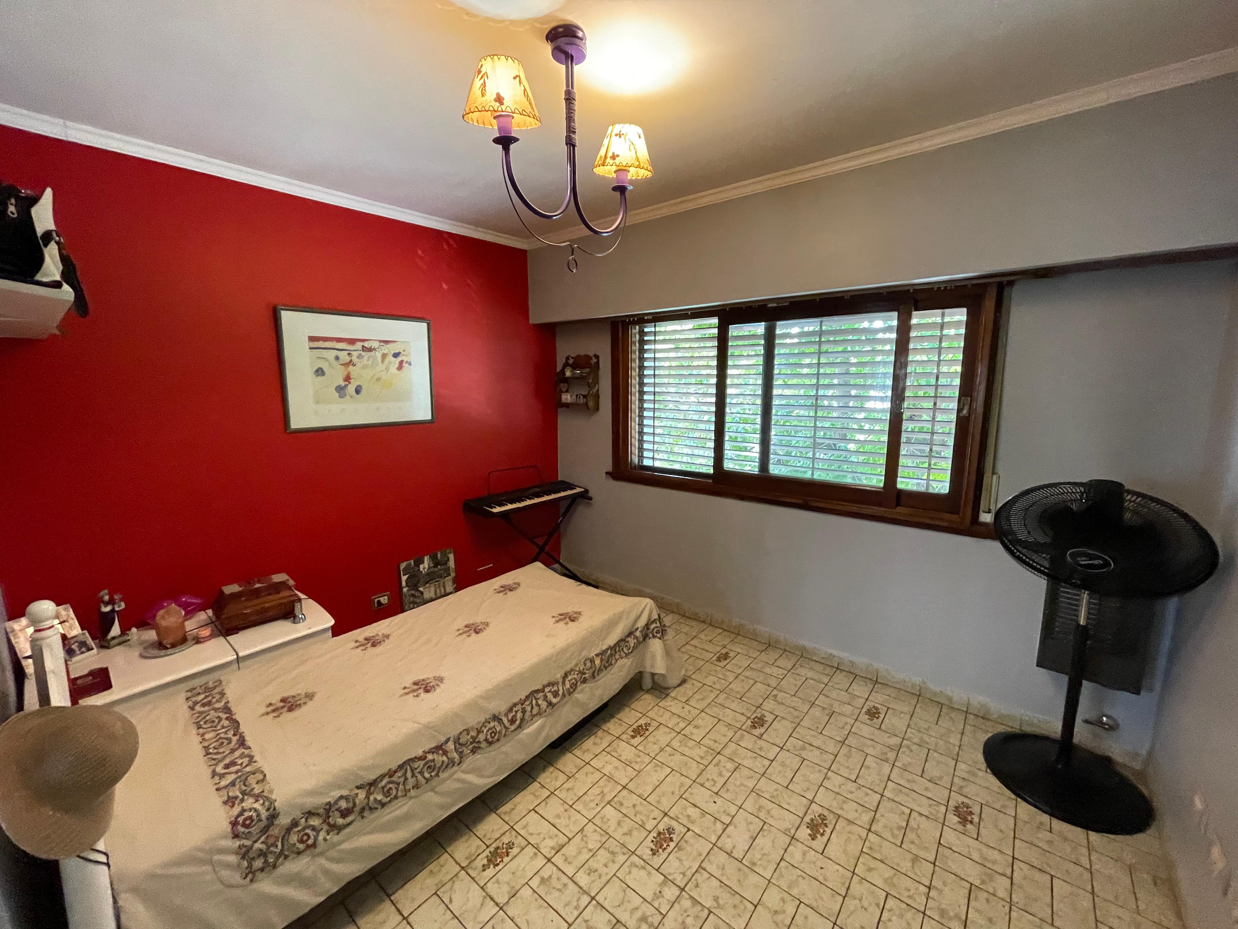 aparopropiedades - Casa en dos Plantas a la venta
