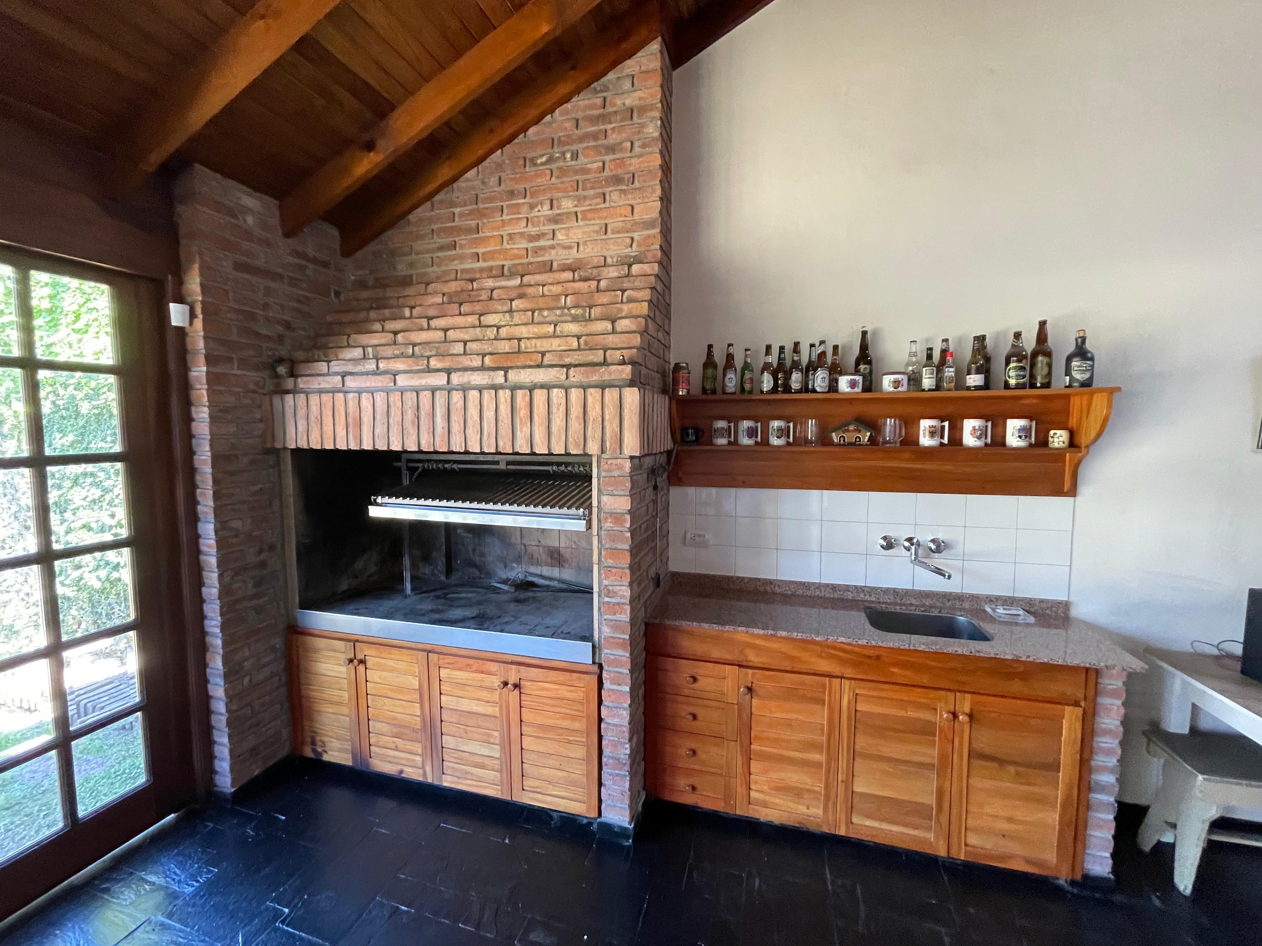 aparopropiedades - Chalet en el Barrio Los Cedros a la venta