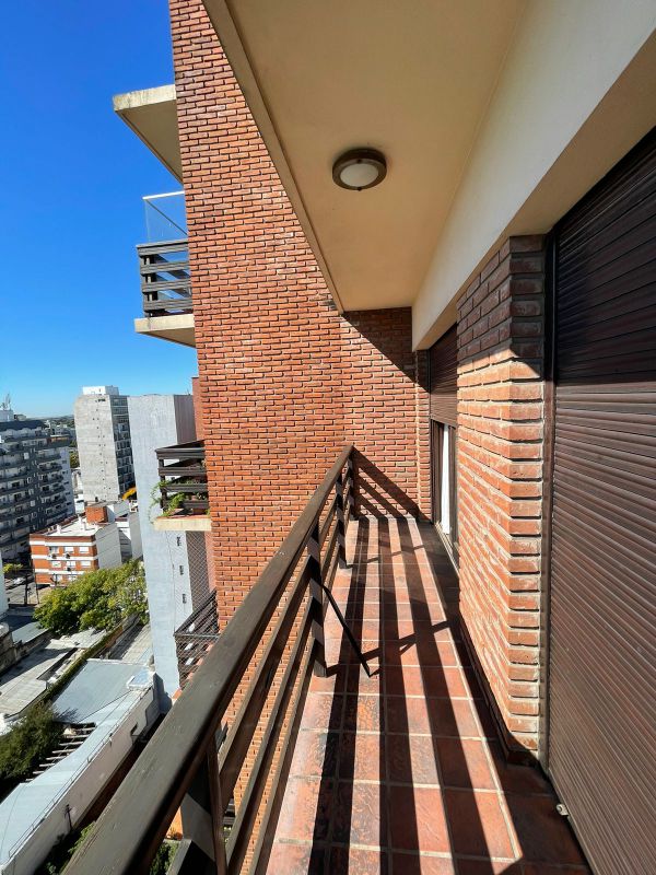 aparopropiedades - Semipiso a la venta con cochera en Quilmes Centro 