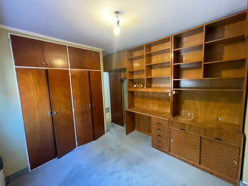 aparopropiedades - Departamento de 3 ambientes con cochera (OPORTUNIDAD)