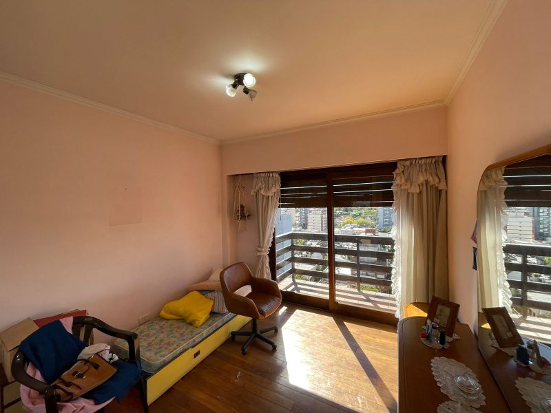 aparopropiedades - Semipiso a la venta con cochera en Quilmes Centro 