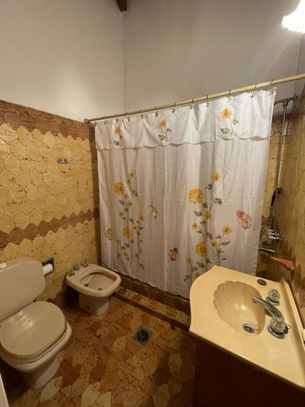 aparopropiedades - Chalet en dos Plantas a la venta