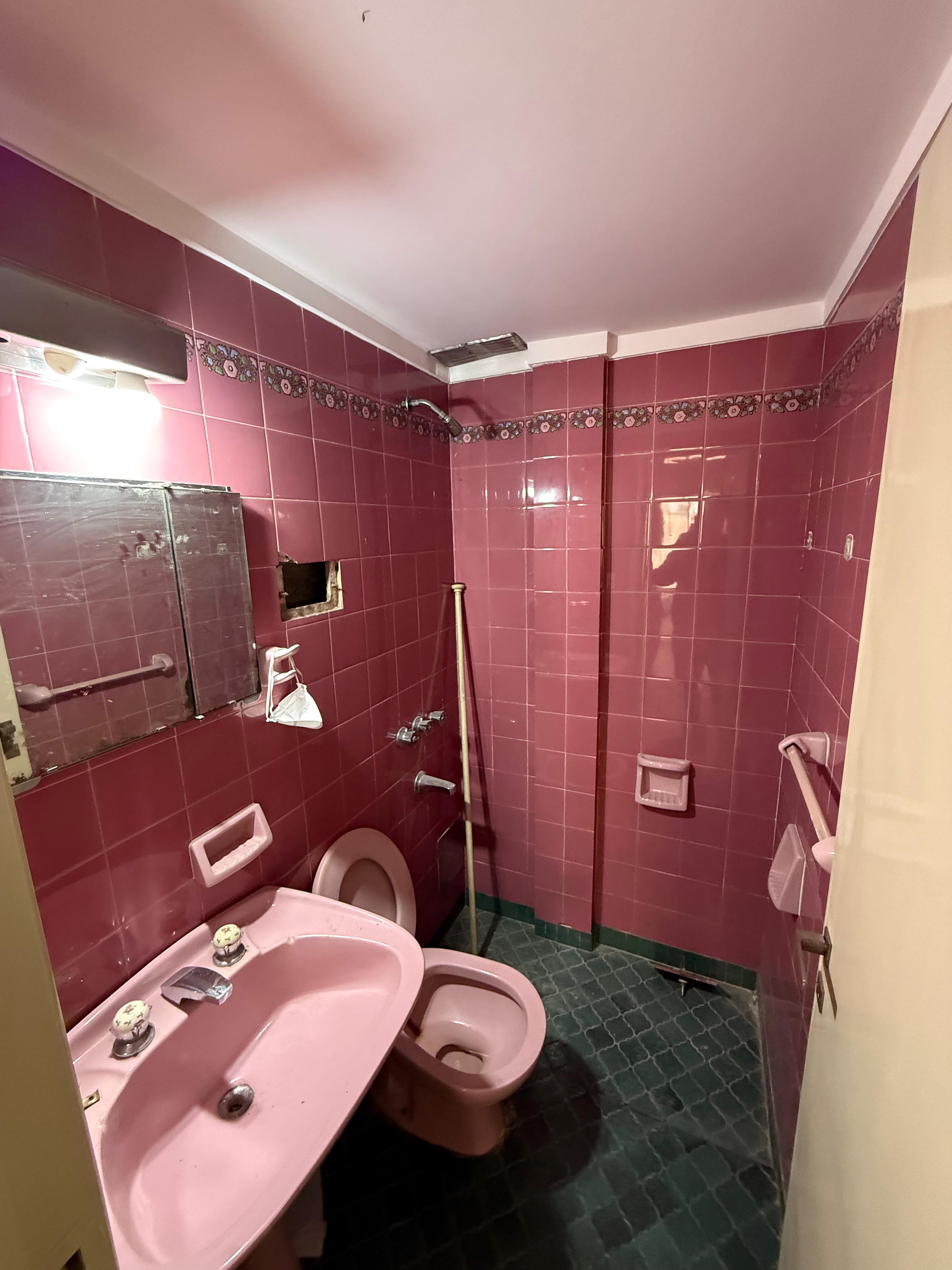 aparopropiedades - Casa para uso Profesional Exclusivo