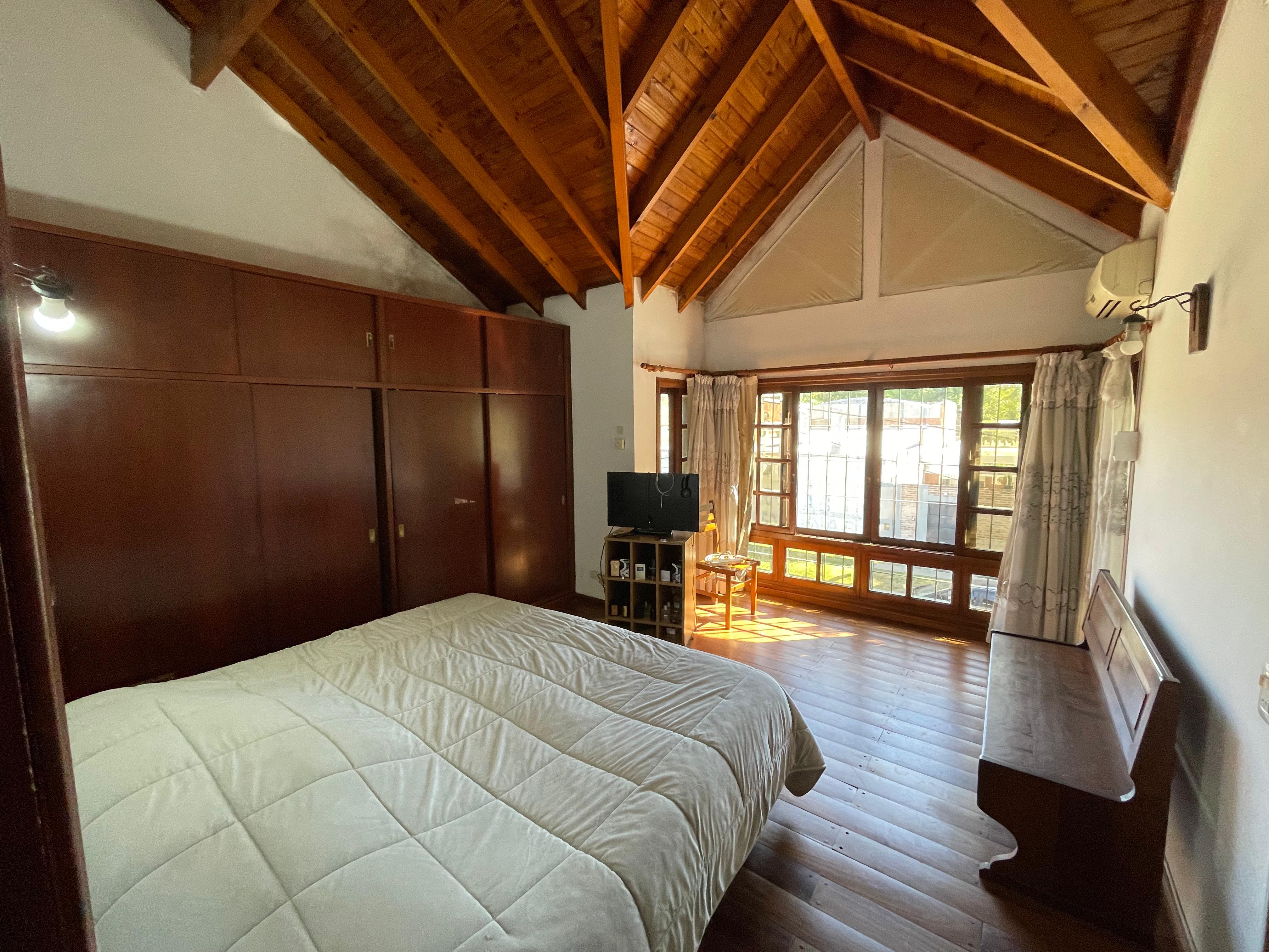 aparopropiedades - Chalet a la venta en Quilmes