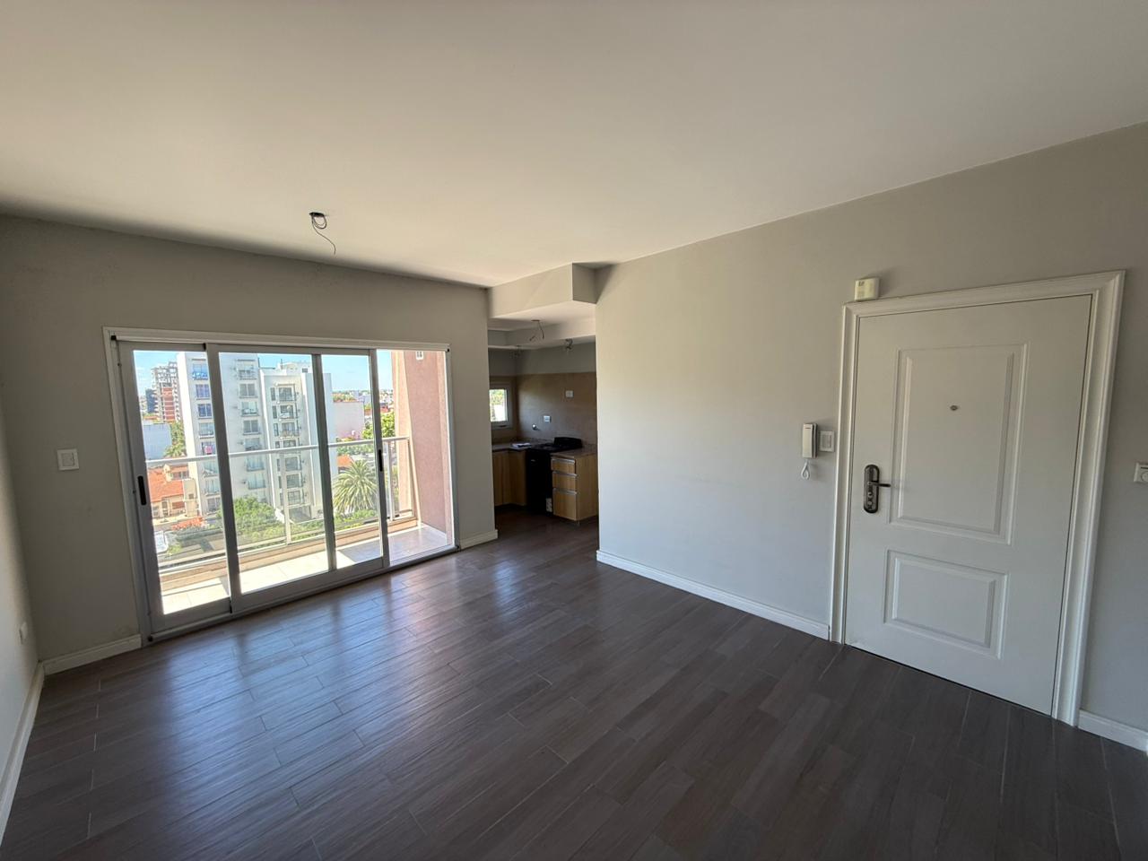 aparopropiedades - Departamento de 2 ambientes con cochera 