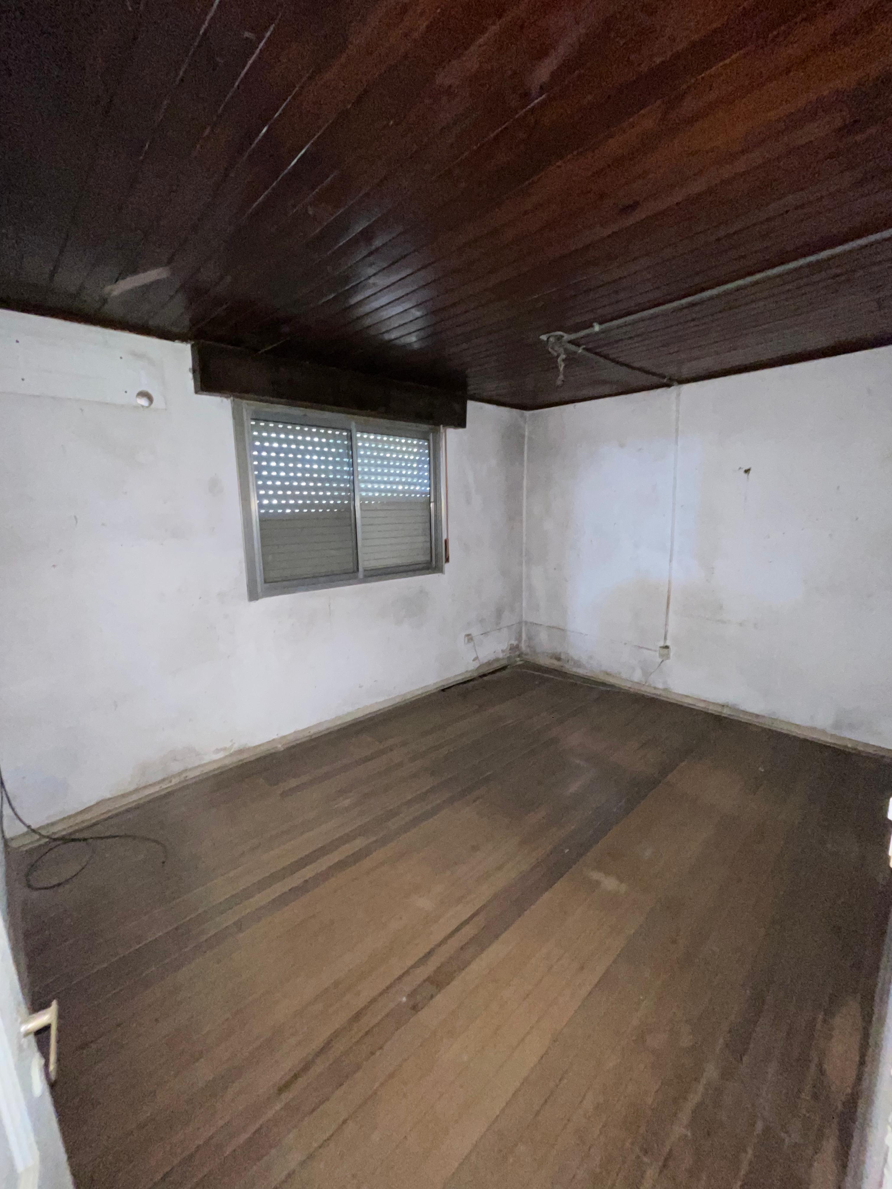 aparopropiedades - Casa a reciclar en Quilmes Este 