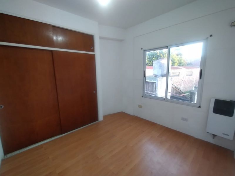 aparopropiedades - Departamento de 2 ambientes a la venta (Zona Barrio Parque)