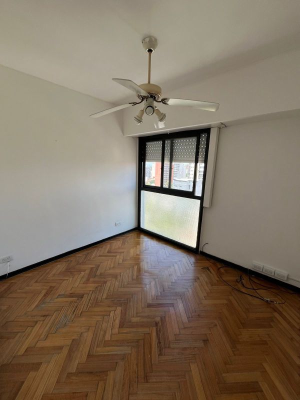 aparopropiedades - Departamento de 2 ambientes en el centro de Quilmes a la Venta