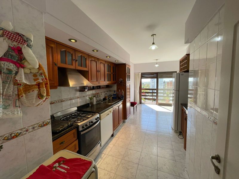 aparopropiedades - Semipiso a la venta con cochera en Quilmes Centro 
