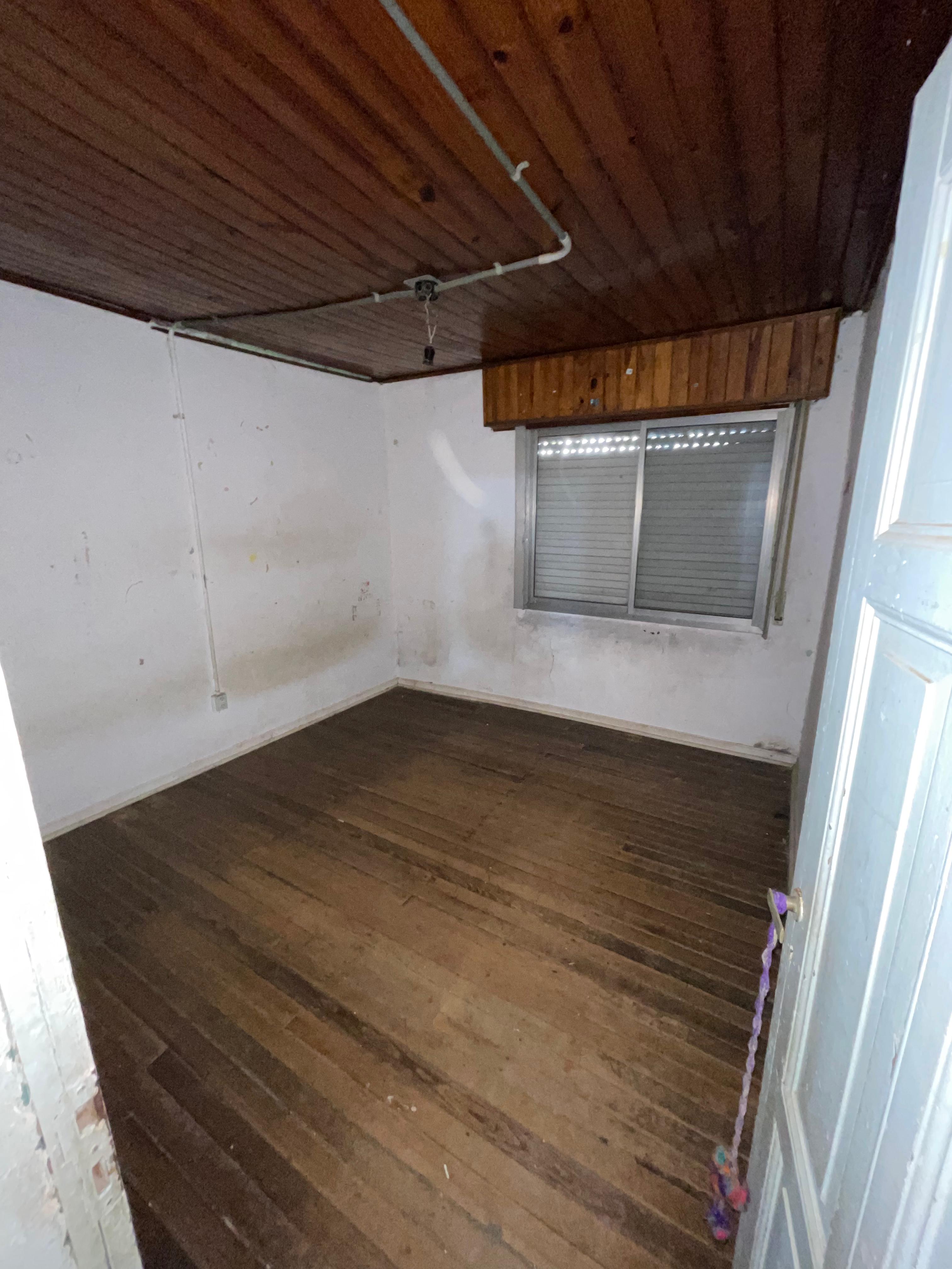 aparopropiedades - Casa a reciclar en Quilmes Este 