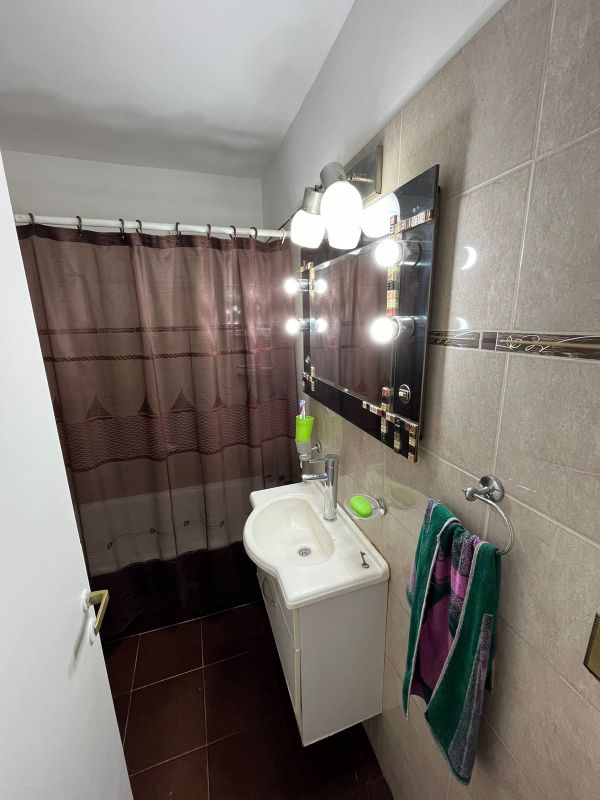 aparopropiedades - Departamento de 2 ambientes en el centro de Quilmes a la Venta