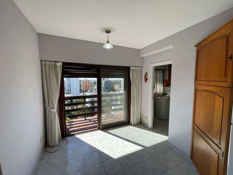 aparopropiedades - Semipiso a la venta con cochera en Quilmes Centro 