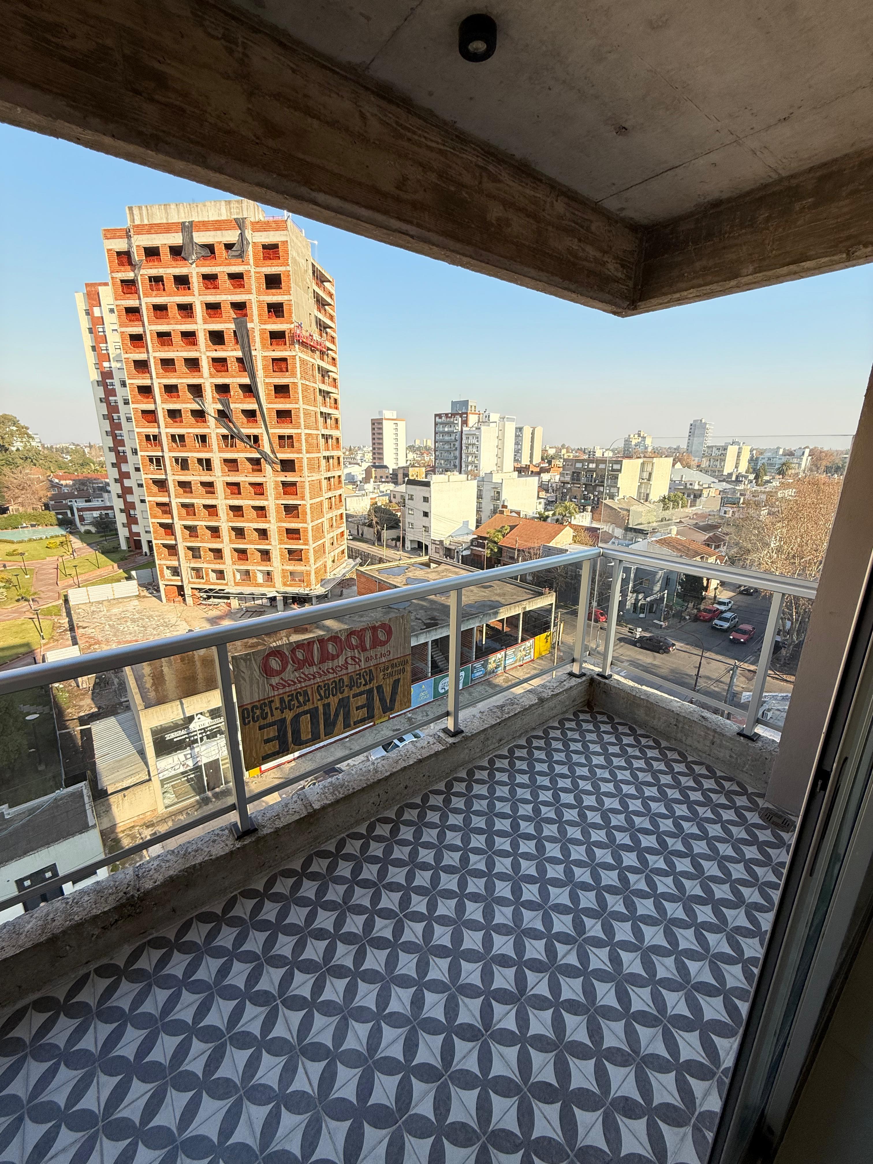aparopropiedades - Semipiso de 2 ambientes con cochera en Quilmes 
