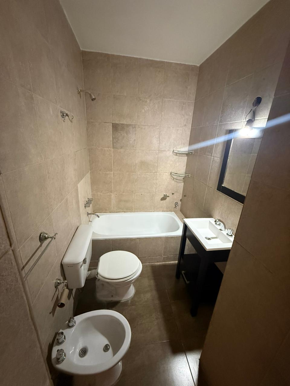 aparopropiedades - Departamento de 3 ambientes en Quilmes Centro