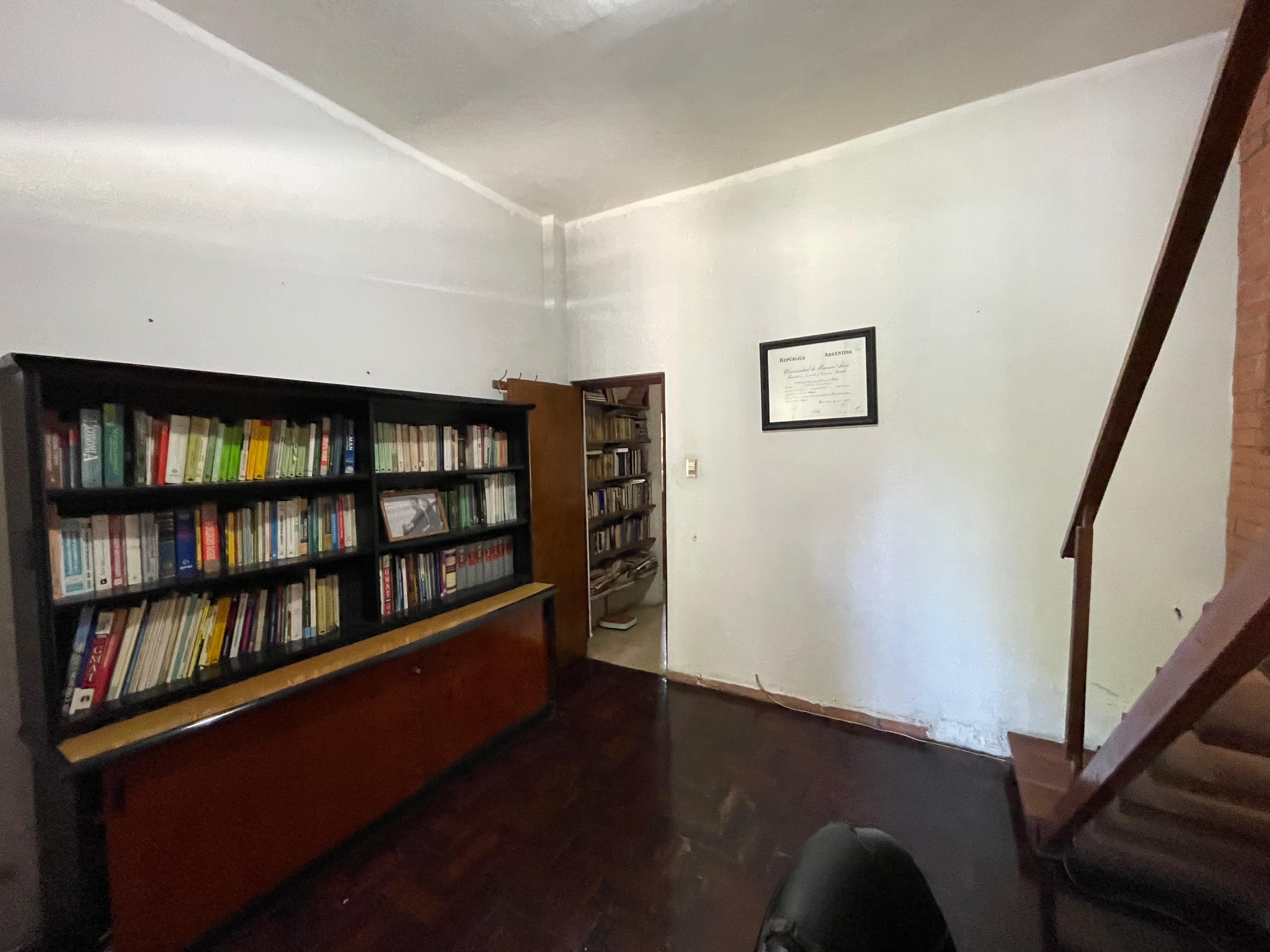 aparopropiedades - Casa en dos plantas a la venta