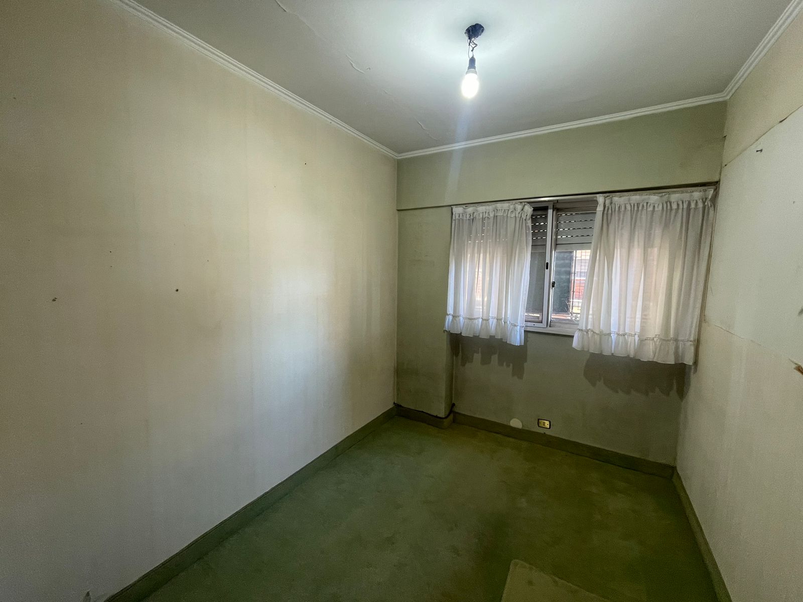 aparopropiedades - Departamento de 3 ambientes con cochera en Quilmes centro