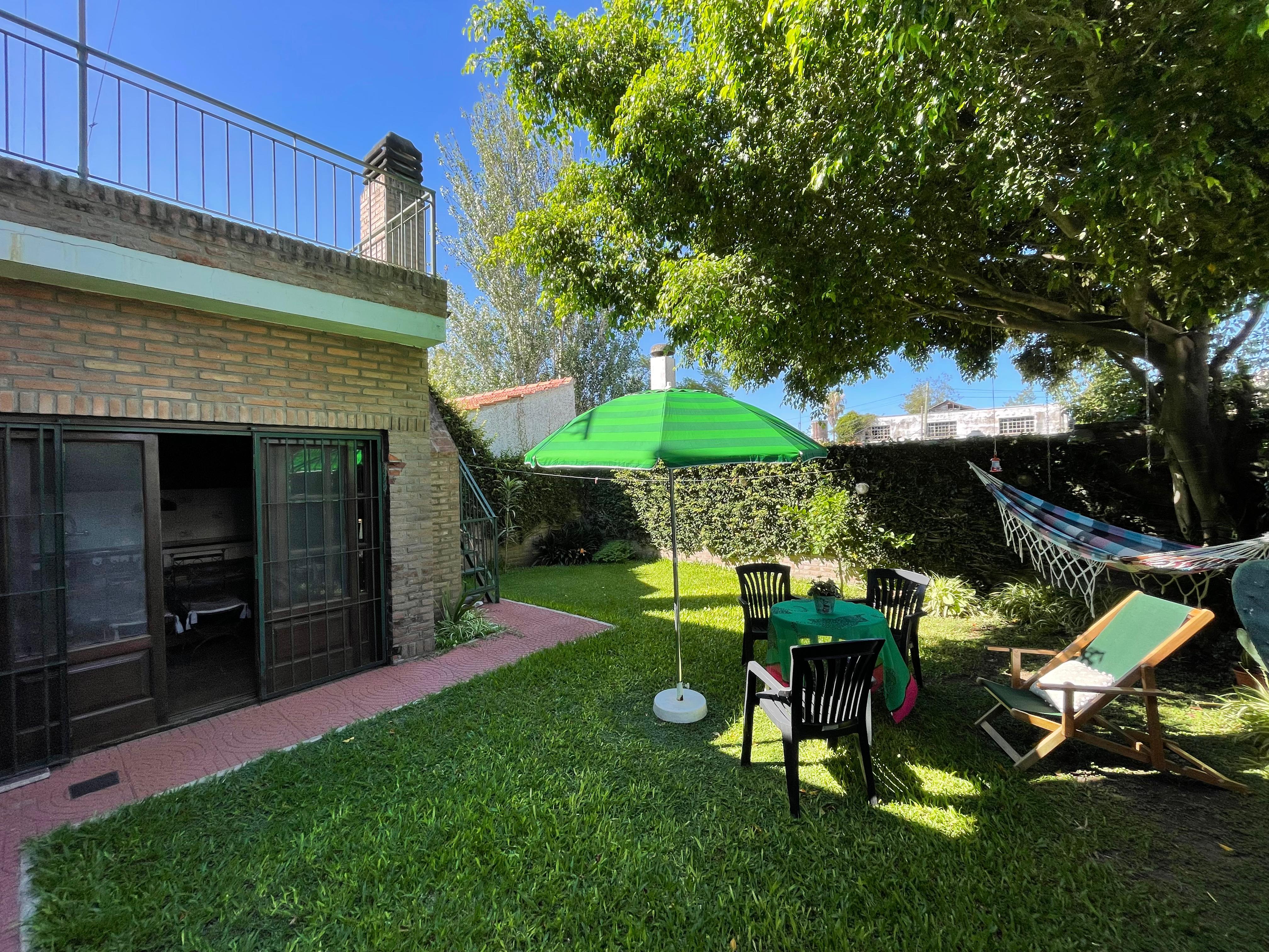 aparopropiedades - Chalet a la venta en Quilmes